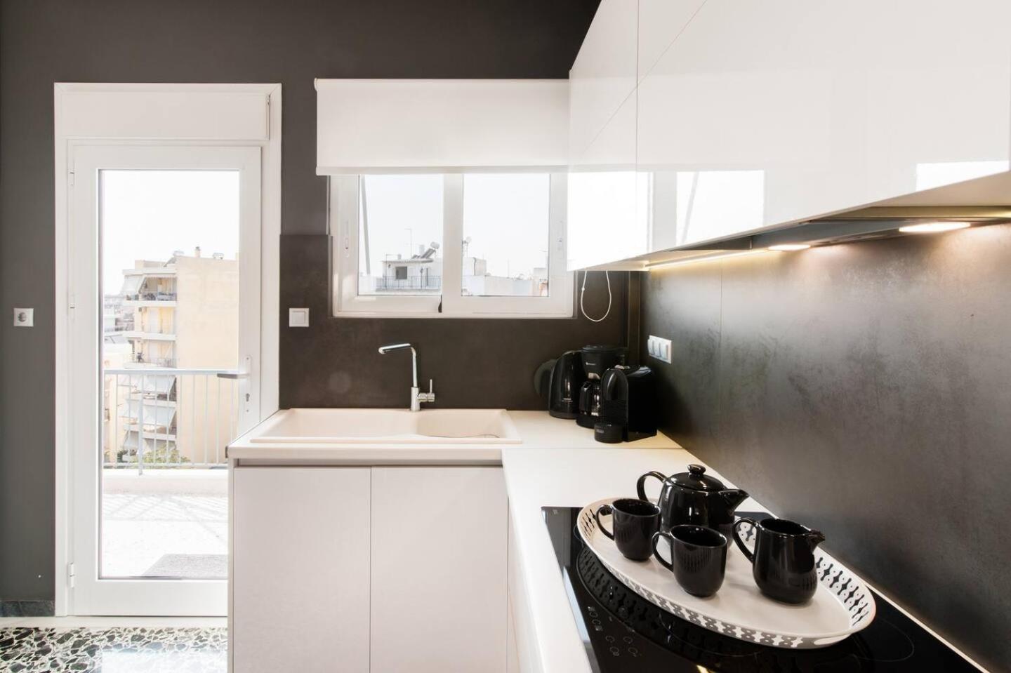 Ma Maison Nο 1, Penthouse, Acropolis And Lycabettus View, Ultra High Speed Internet 300 Mbps, 15' To Acropolis By Metro, 1' From Metro Station アテネ エクステリア 写真