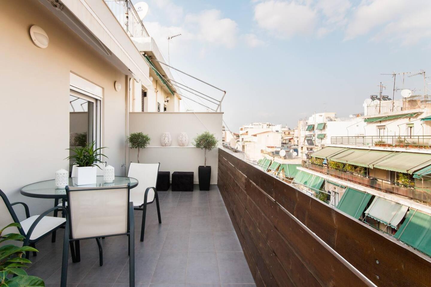 Ma Maison Nο 1, Penthouse, Acropolis And Lycabettus View, Ultra High Speed Internet 300 Mbps, 15' To Acropolis By Metro, 1' From Metro Station アテネ エクステリア 写真