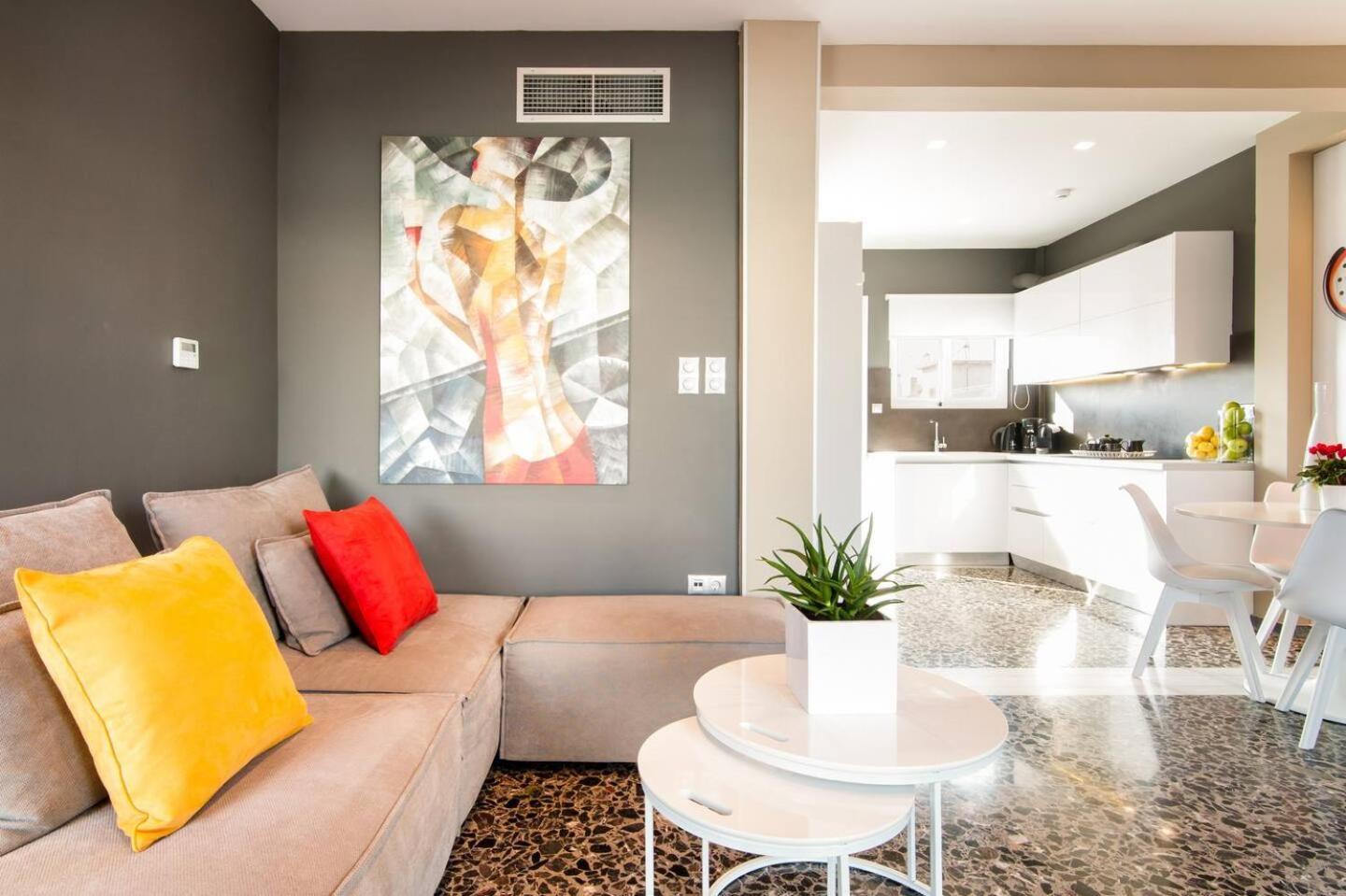Ma Maison Nο 1, Penthouse, Acropolis And Lycabettus View, Ultra High Speed Internet 300 Mbps, 15' To Acropolis By Metro, 1' From Metro Station アテネ エクステリア 写真